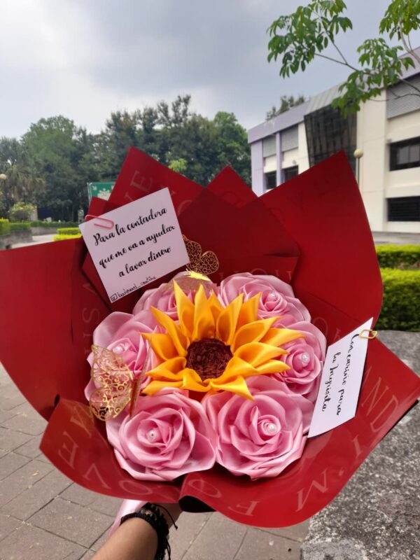 Ramo de flores eternas personalizado